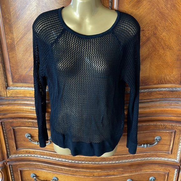 Black fishnet long sleeve sweater - Picture 1 of 9